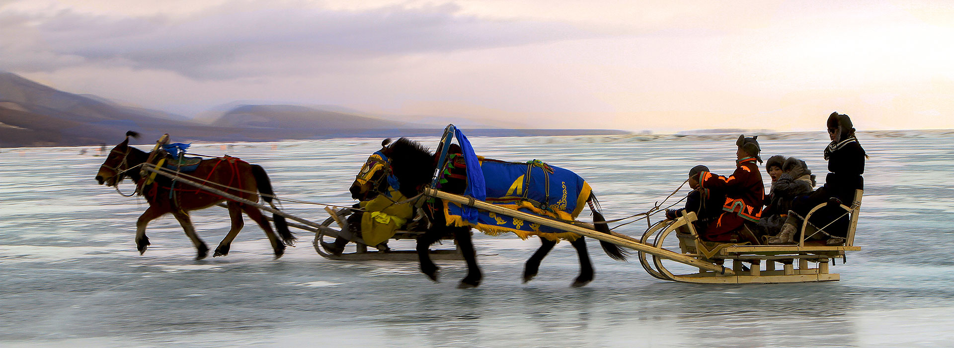 horse-sled-in-khuvsgul