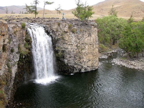 ulaantsutgalan-falls-in-orkhon-valley