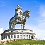 chinggis-khaan-statue